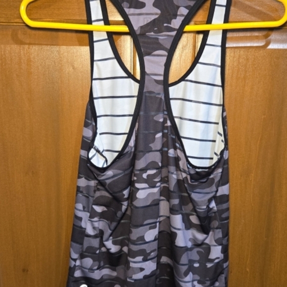 Zyia Tank - Picture 2 of 3